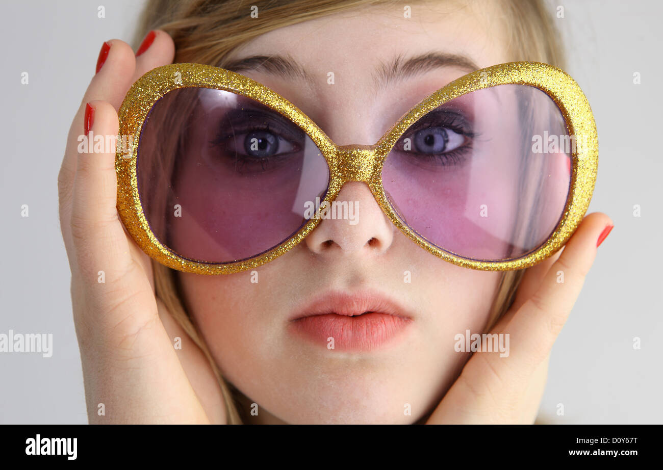 Berlin, Germany, girls with big sunglasses portrait Stock Photo Alamy