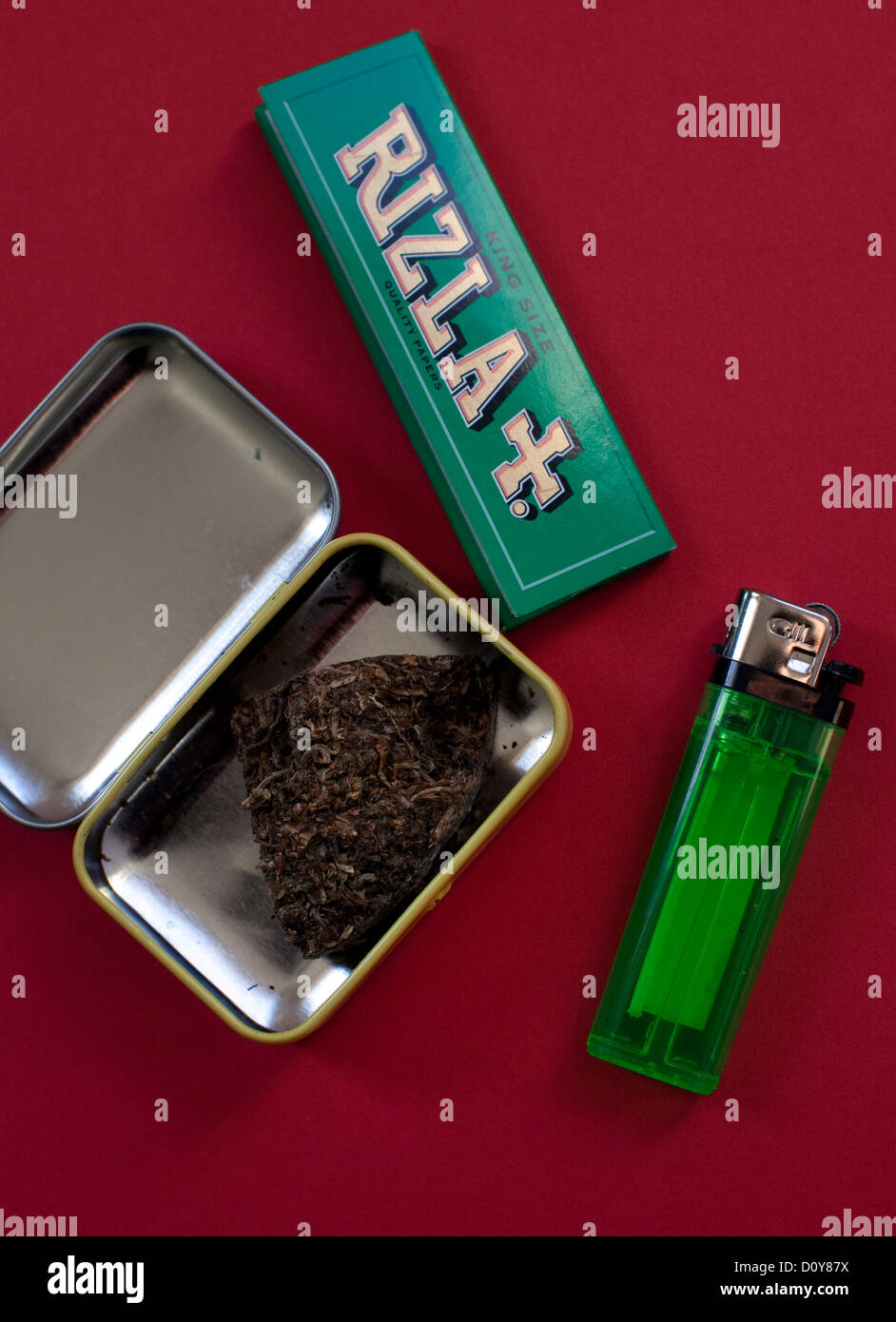 Marijuana with rolling papers and lighter, London Stock Photo Alamy