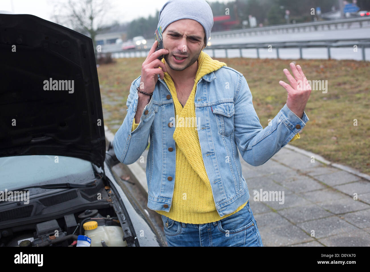 Broken Down Car Stock Photo Alamy