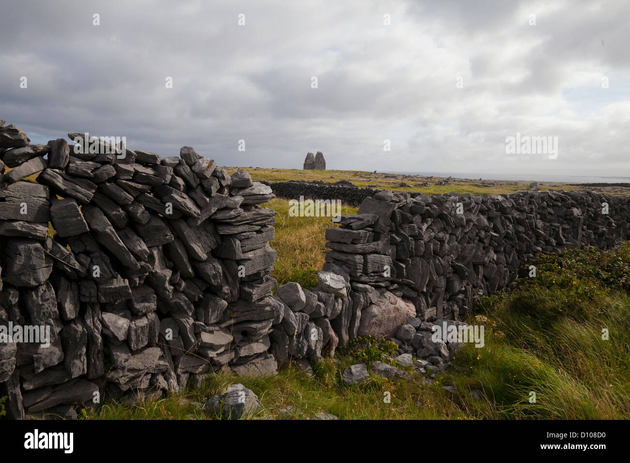 Tiny 11th Century Teampall Bheanain oratory, Inishmore,  Aran Islands, Co Galway, Ireland Stock Photo