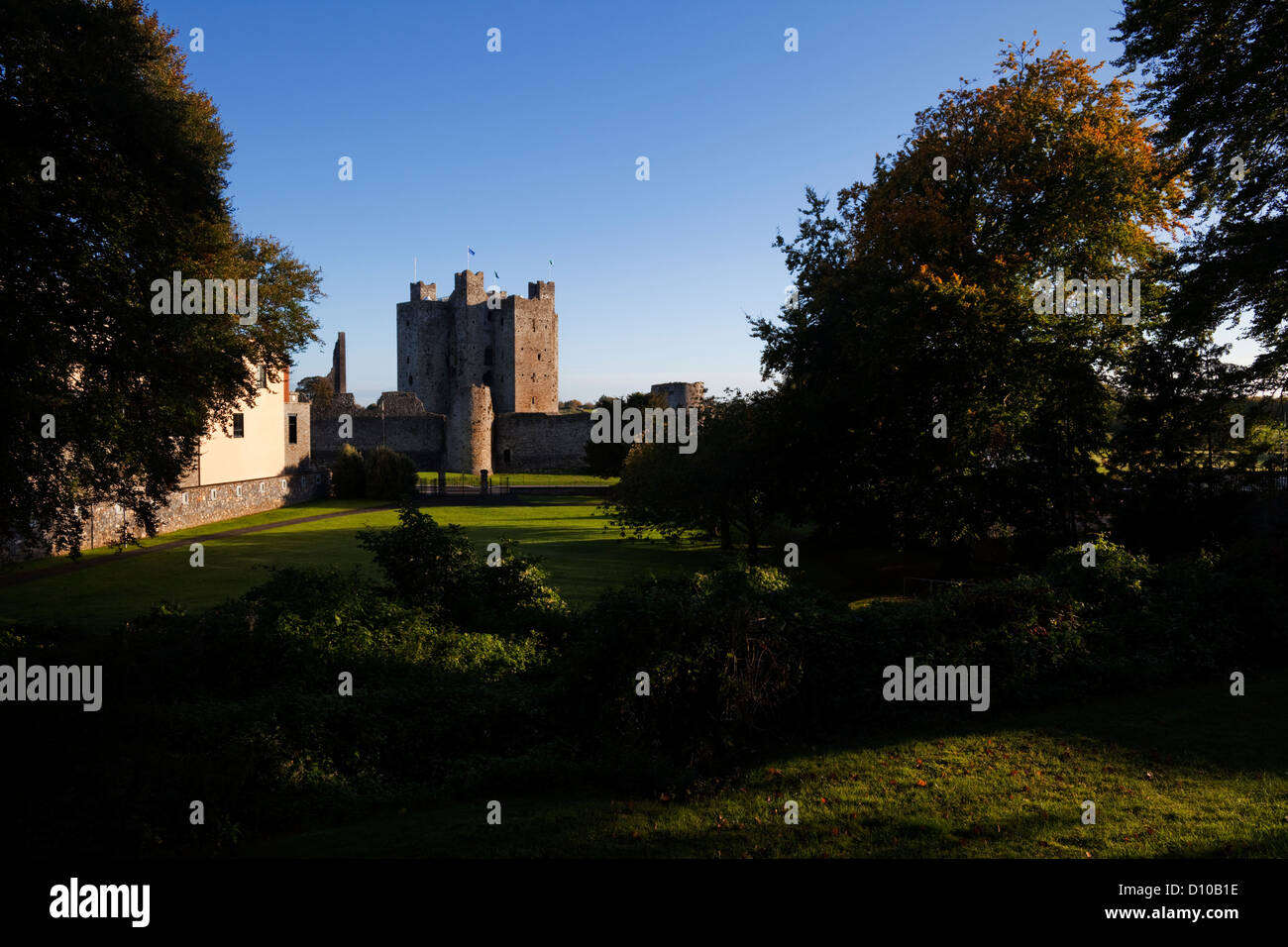 Trim Castle on the bank of the River Boyne, film location for 'Braveheart', is the largest Irish Anglo-Norman castle, Trim, County Meath, Ireland Stock Photo