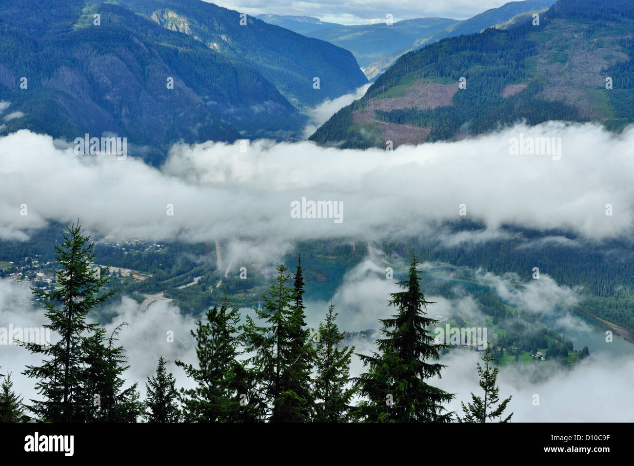 Columbia River Valley from the Meadows in the Sky Parkway, Mount Revelstoke National Park, British Columbia, Canada Stock Photo