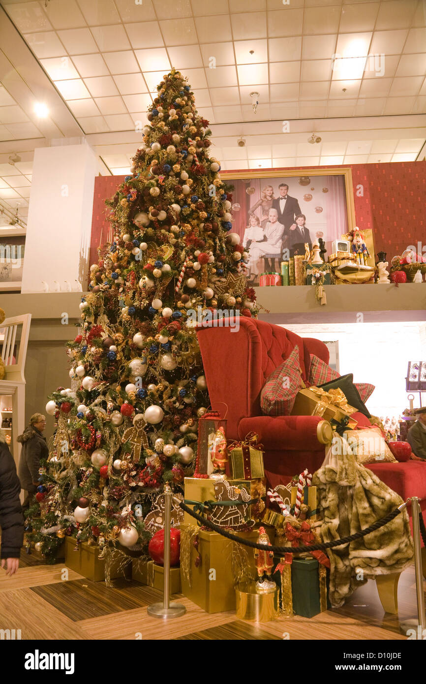 Christmas Forest Location Olympia 2022 Department Store Christmas Tree High Resolution Stock Photography And  Images - Alamy
