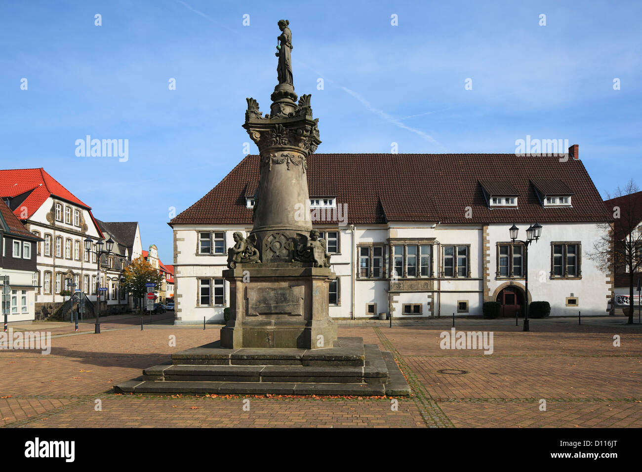 Marktplatz von Horn mit Hotel Vialon im Hof von Kotzenberg und Franz ...