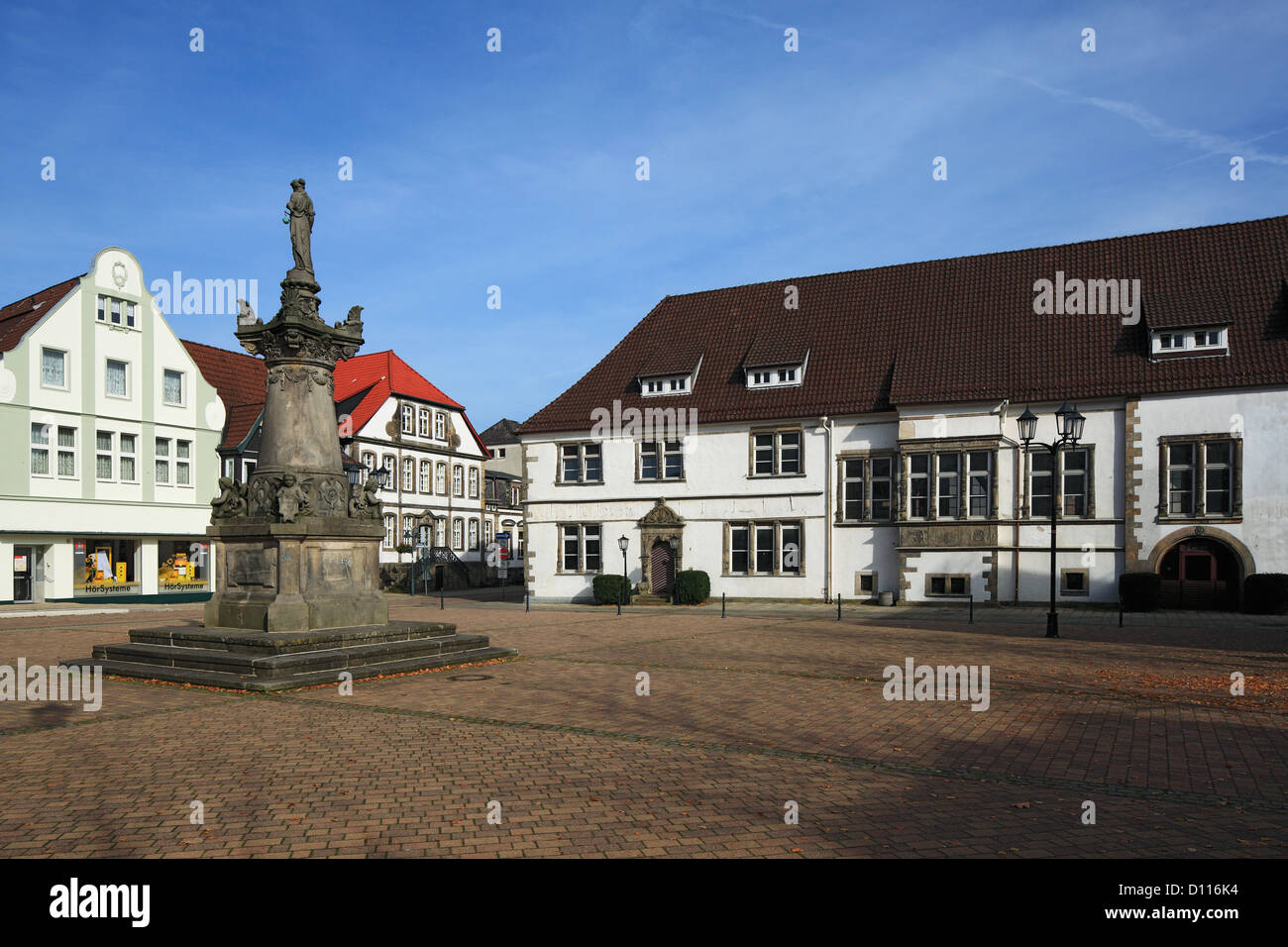 Marktplatz von Horn mit Hotel Vialon im Hof von Kotzenberg und Franz ...