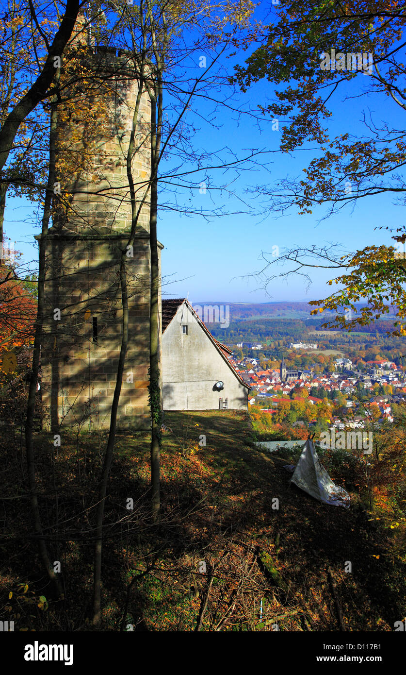 Stadtpanorama und Kaiser-Karls-Turm an der Ruine der Iburg in Bad ...