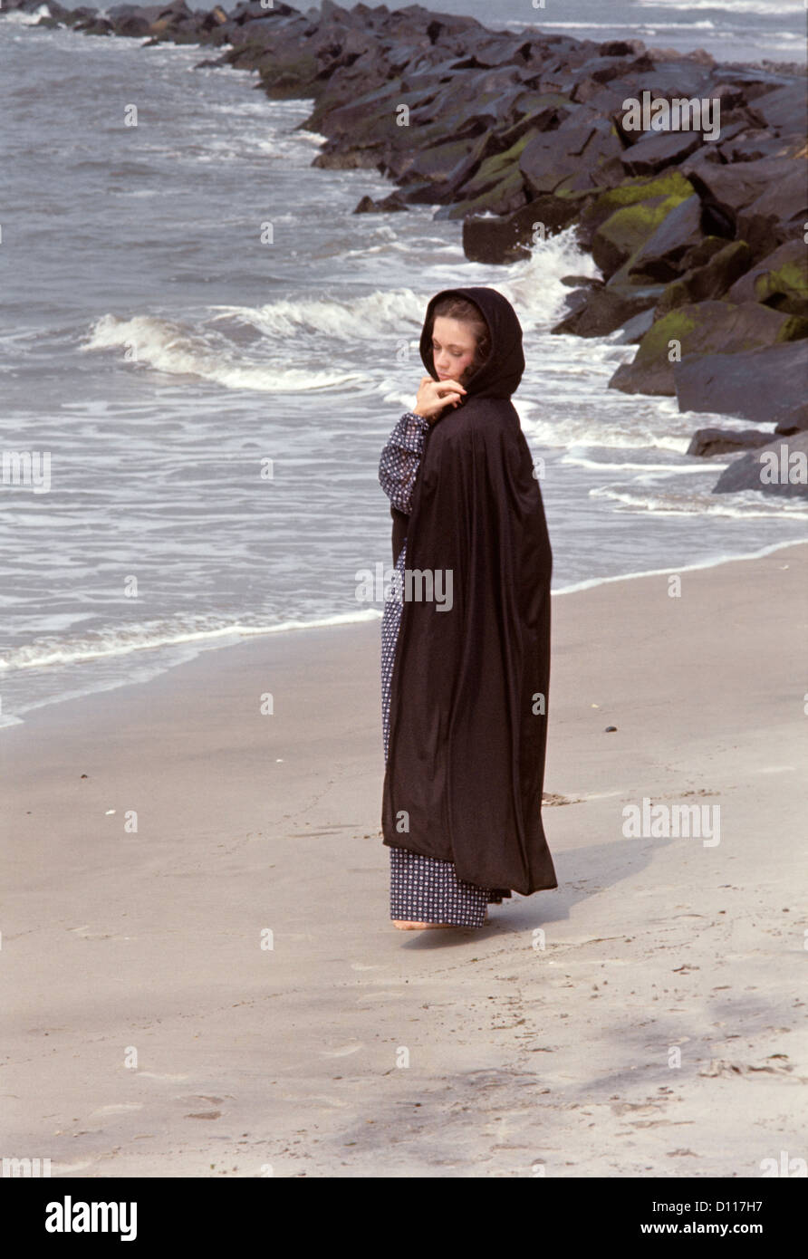 Woman beach 1970s hi-res stock photography and images - Alamy