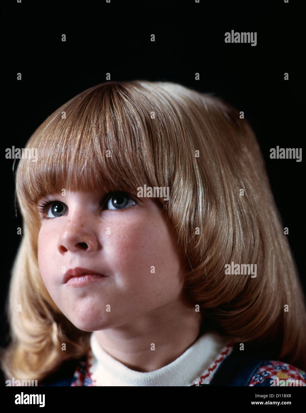 1970s portrait blonde girl hi-res stock photography and images - Alamy