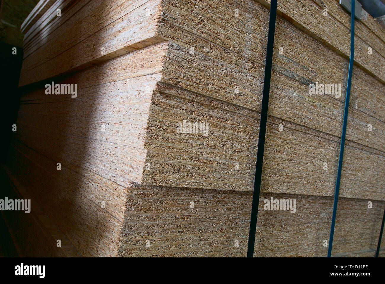 Chipboard shelves hires stock photography and images Alamy
