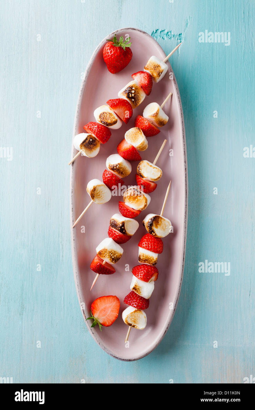 Marshmallow and strawberry skewers on tray Stock Photo Alamy