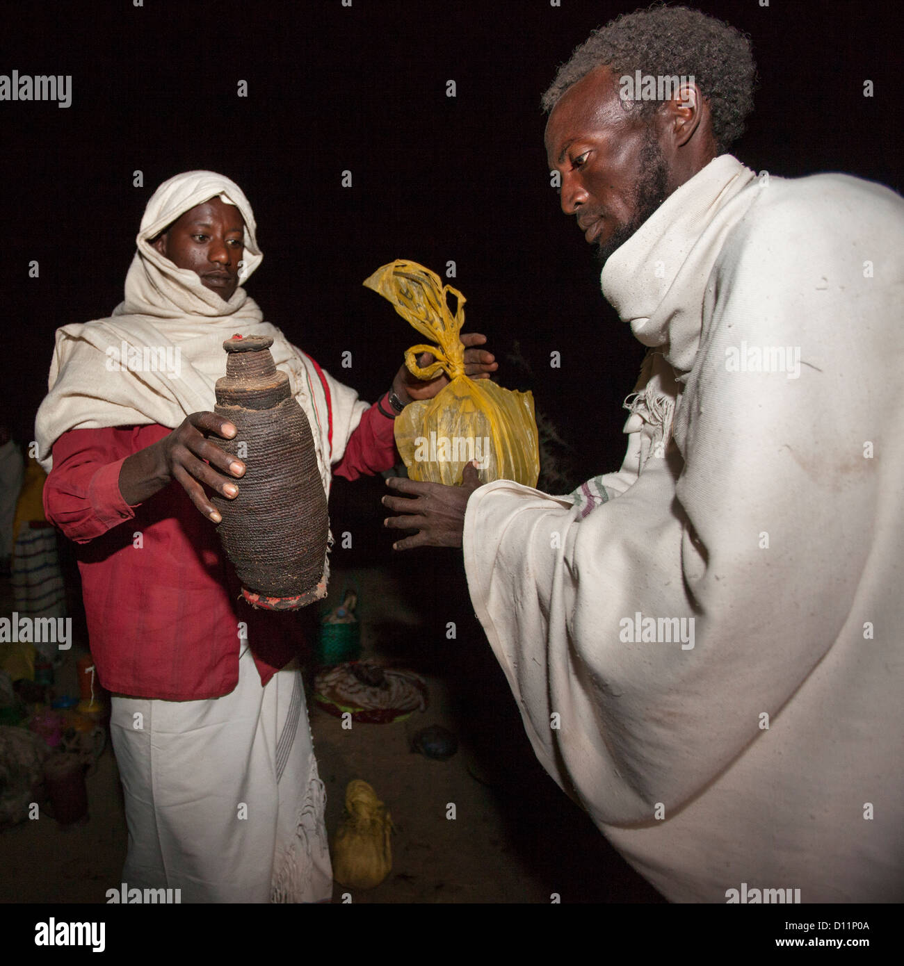 Tribe african family hi-res stock photography and images - Alamy