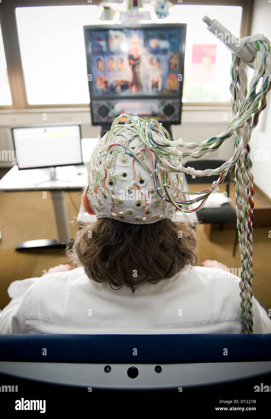 Electrodes brain hires stock photography and images Alamy