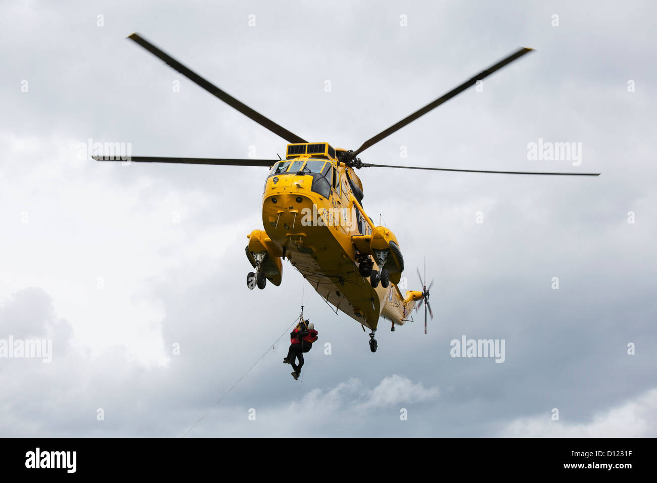 Male worker hanging from a rope hi-res stock photography and images - Alamy