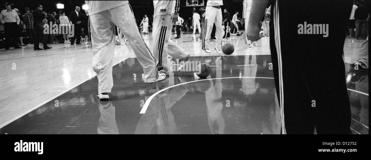 Dec. 5, 2012 - Los Angeles, CALIFORNIA, USA - Los Angeles Lakers get ready for the game against the Indiana Pacers  at the Staples Center in Los Angeles, California on Tuesday 27, November 2012.Indiana Pacers won the game 79 to 77.ARMANDO ARORIZO/PI (Credit Image: © Armando Arorizo/Pi/Prensa Internacional/ZUMAPRESS.com) Stock Photo