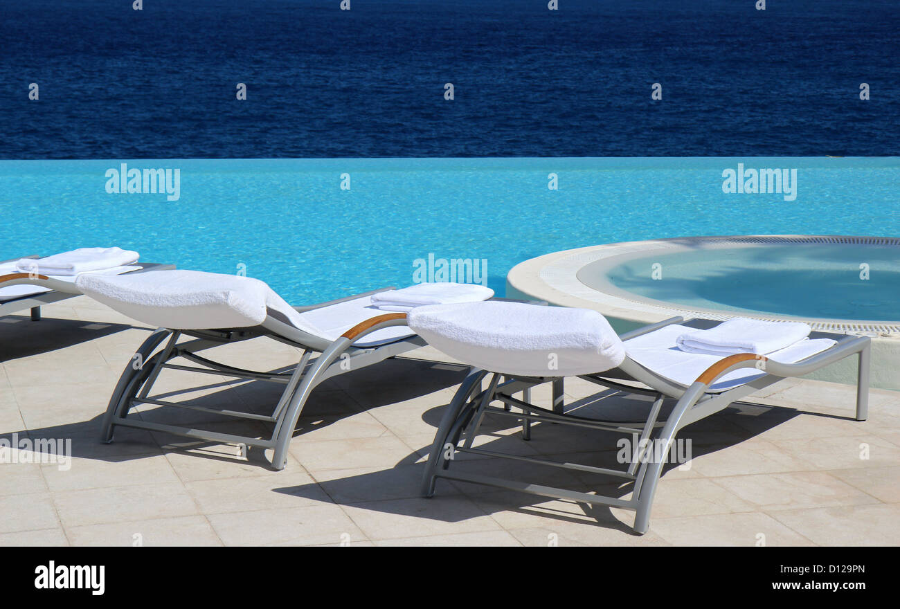 luxury outdoor swimming pool chair Stock Photo Alamy