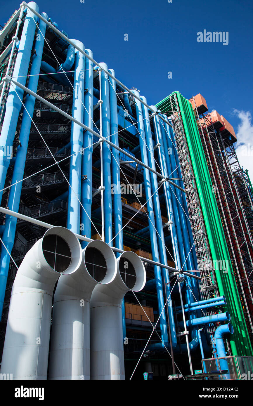 External utility pipes and tubing on the Georges Pompidou Centre - the Beaubourg Centre, Paris, Ile-de-France, France Stock Photo