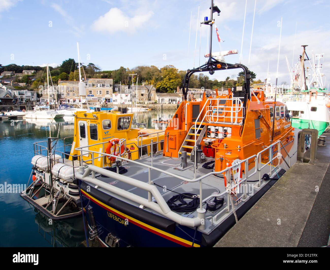 Padstow cornwall harbour ferry rnli hires stock photography and images