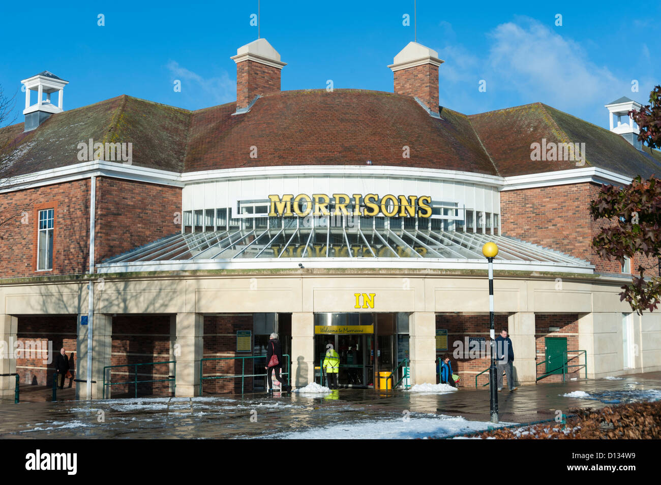 morrisons-letchworth-garden-city-hi-res-stock-photography-and-images