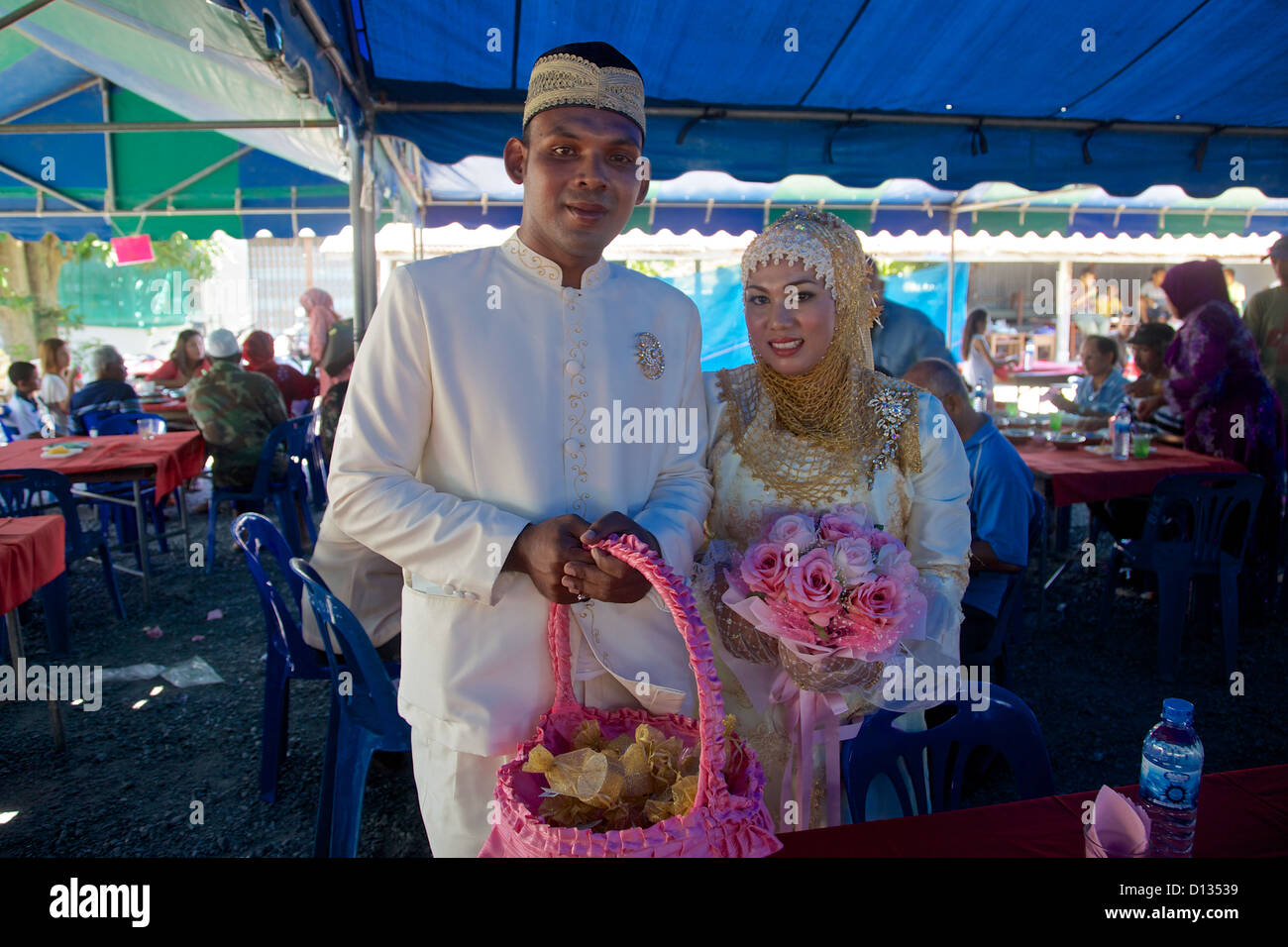 Muslim wedding custom hi-res stock photography and images - Alamy