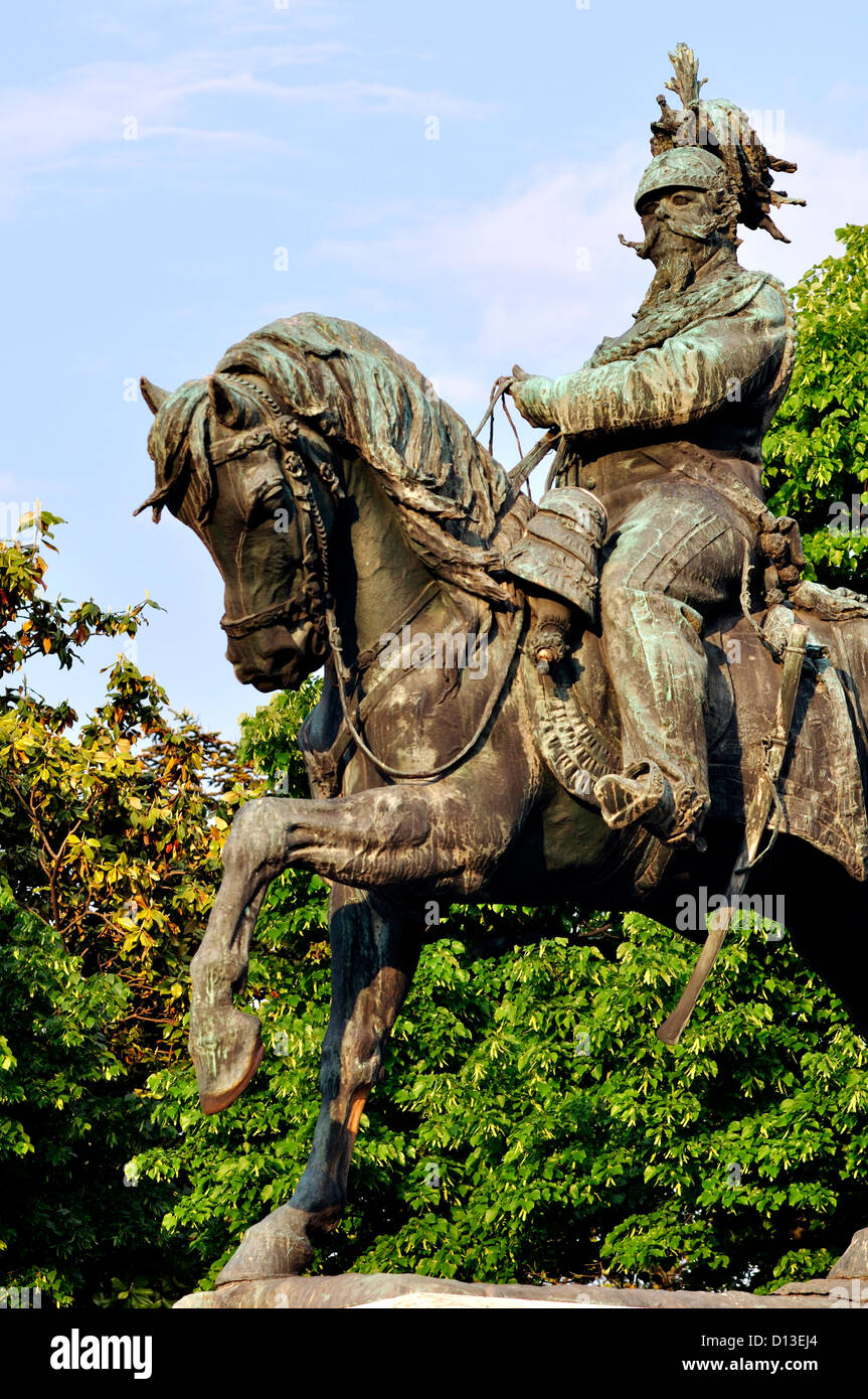Italy, Verona, Piazza Bra Square, Equestrian Statue, Vittorio