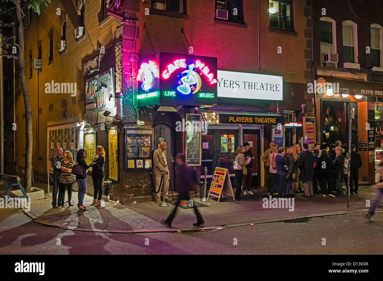 Greenwich Village Thompsen Street Nightlife Bars Cafe Wha Live Music Street Nyc Stock Photo Alamy