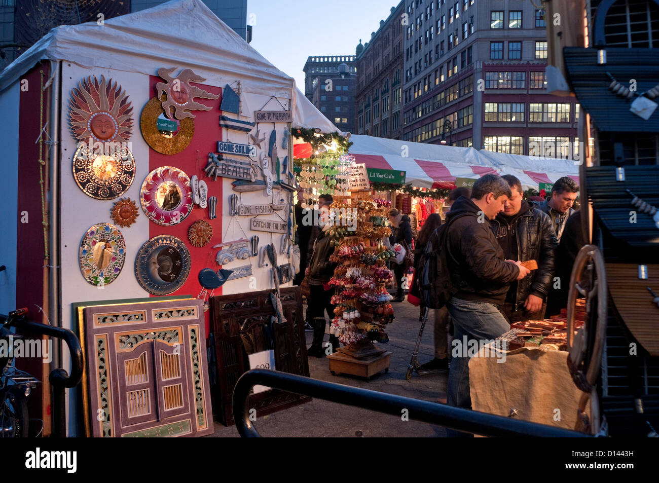 New York, NY - 13 December 2011 - Holiday shoppers at the Union Square Christmas Vendors shops. ©Stacy Walsh Rosenstock/Alamy Stock Photo
