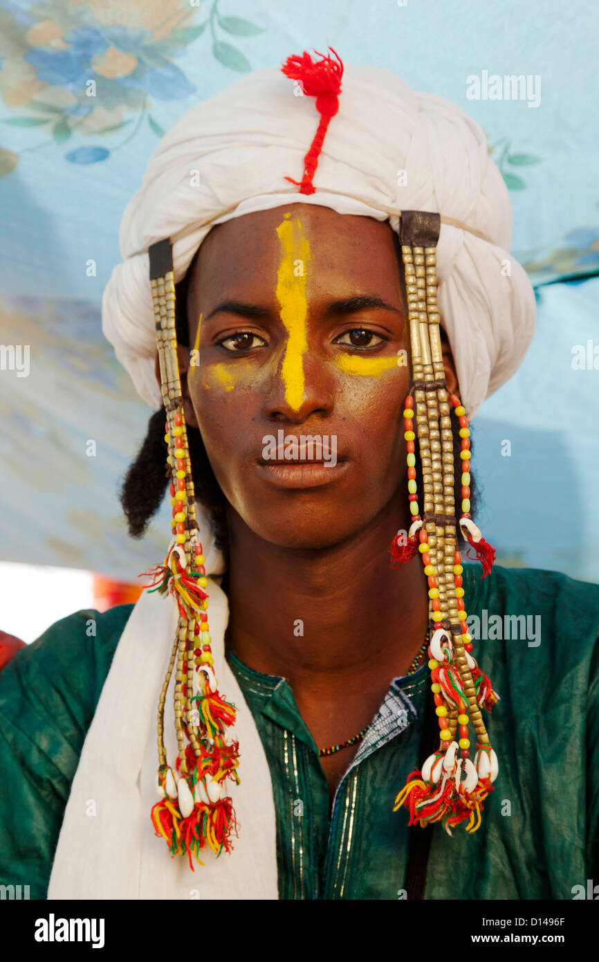 Nomad with yellow face paint hi-res stock photography and images - Alamy