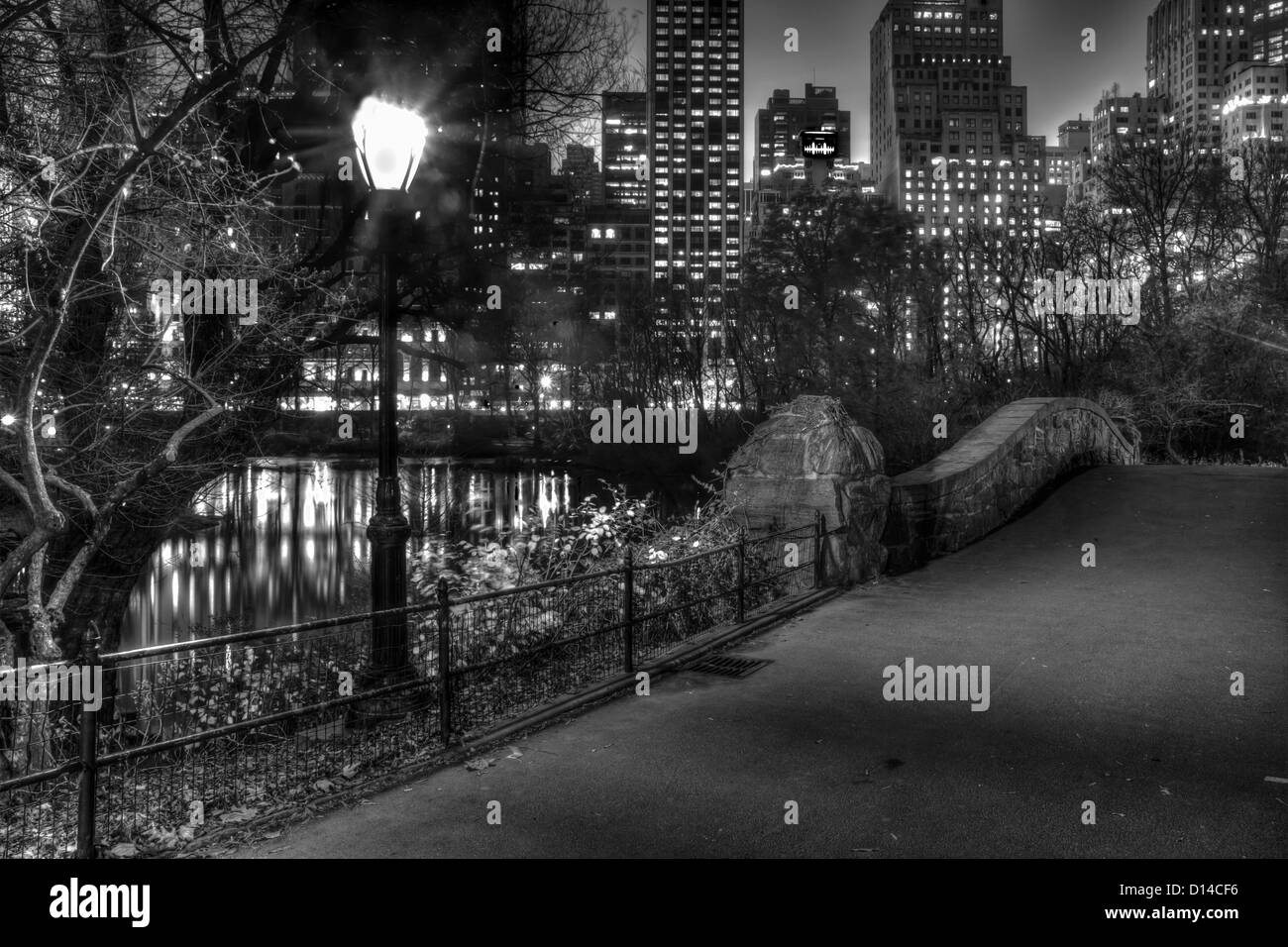 Gapstow bridge Central Park, New York City at night Stock Photo Alamy