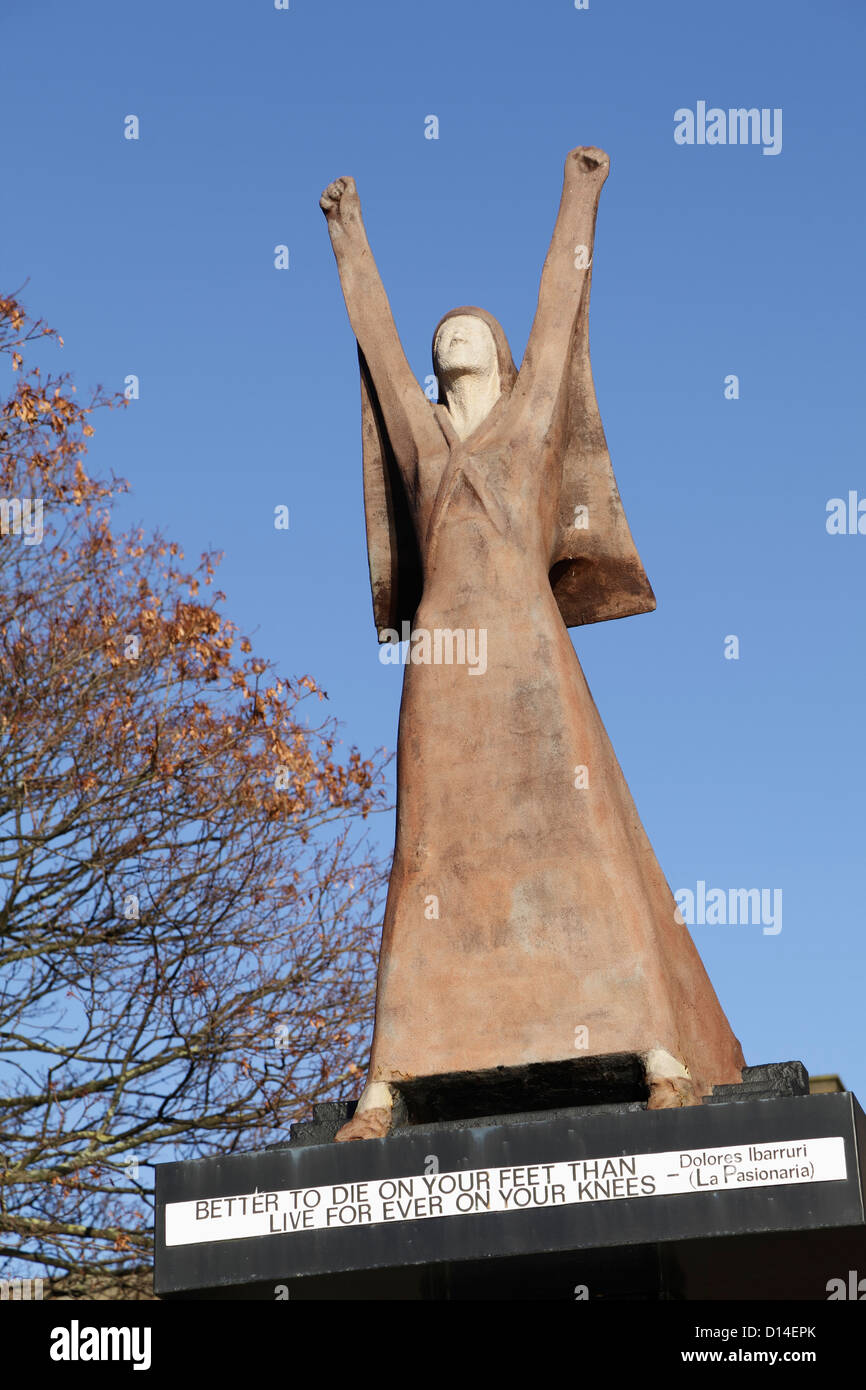 Dolores Ibárruri statue in painted fibreglass by sculptor Arthur Dooley, Clyde Street, Glasgow, Scotland, UK Stock Photo