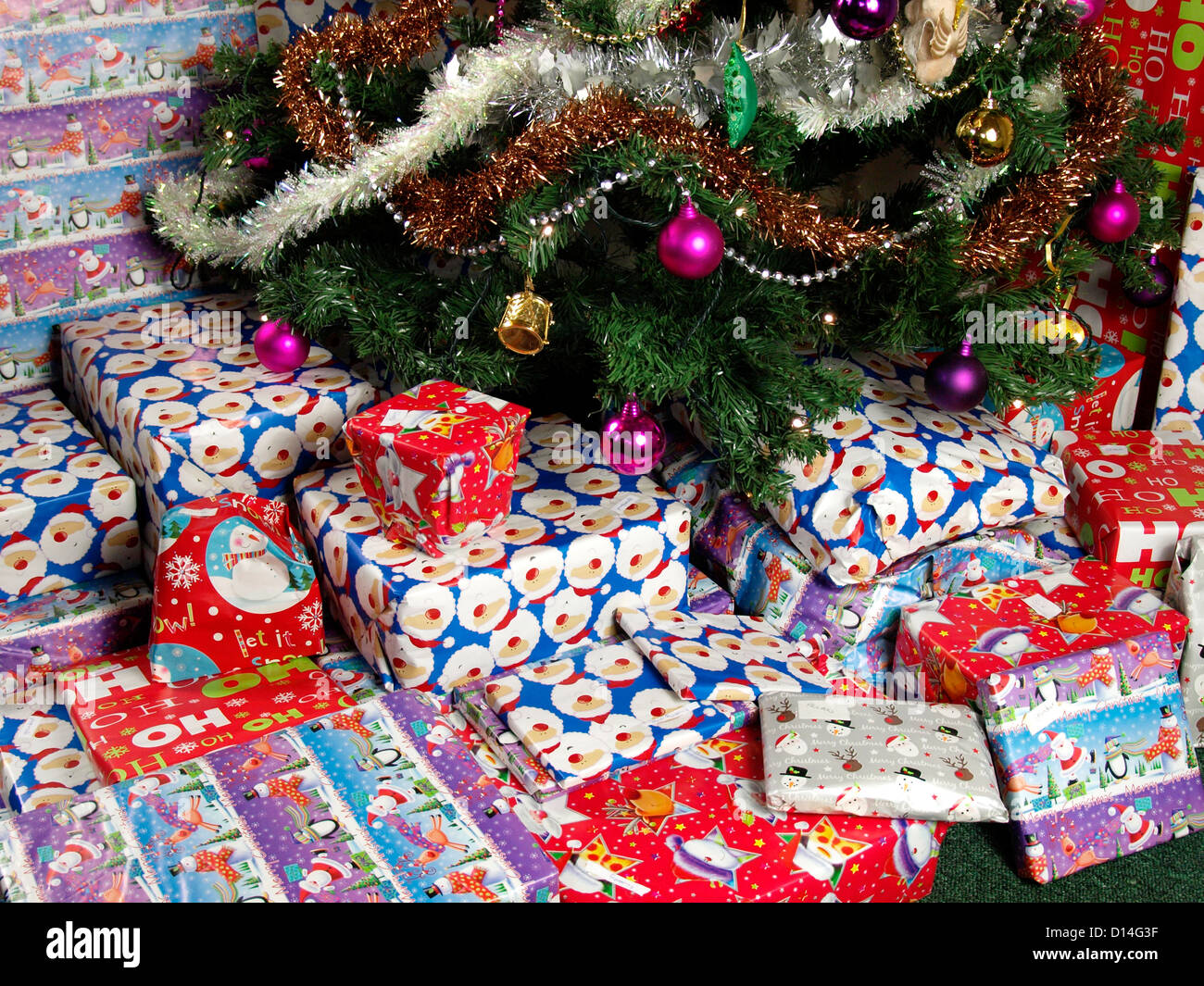 Presents under the Christmas tree Stock Photo Alamy