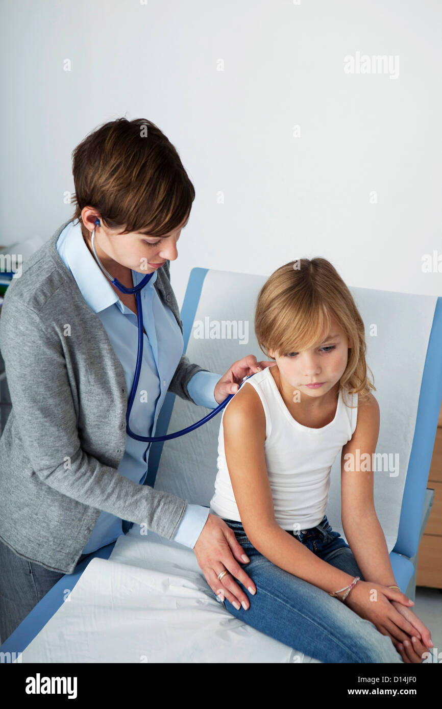 Back symptomatology child hi-res stock photography and images - Alamy