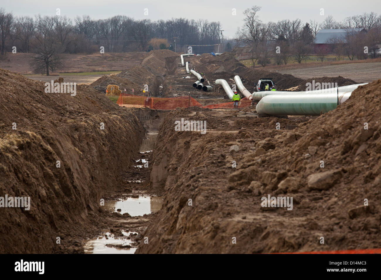 Construction of oil pipeline to replace line that spilled tar sands oil into the Kalamazoo River in 2010. Stock Photo