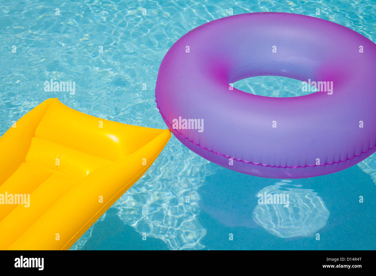 Inner tube at pool hi-res stock photography and images - Alamy
