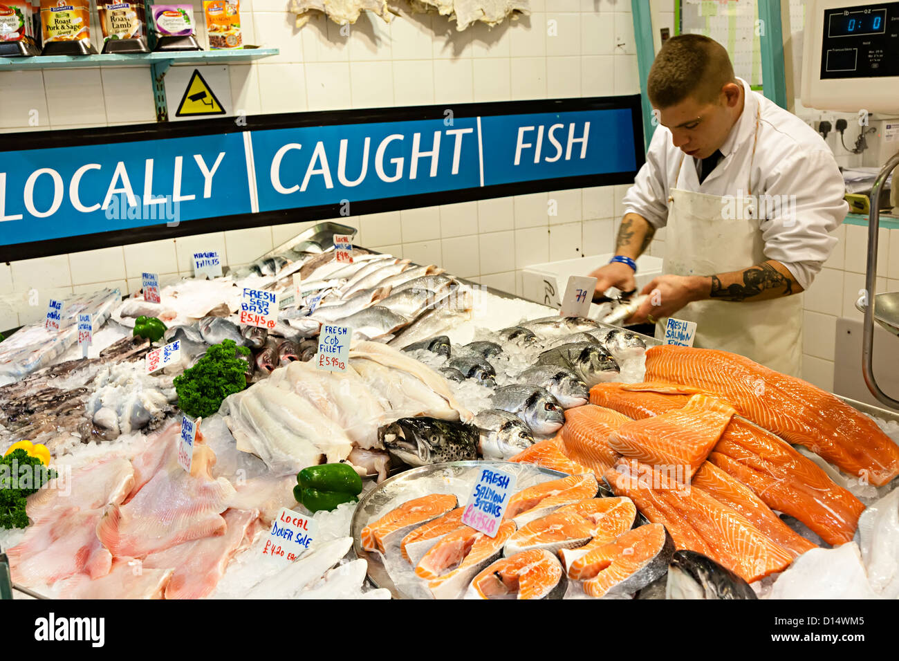 Fish fish shop fishmonger shop hires stock photography and images Alamy