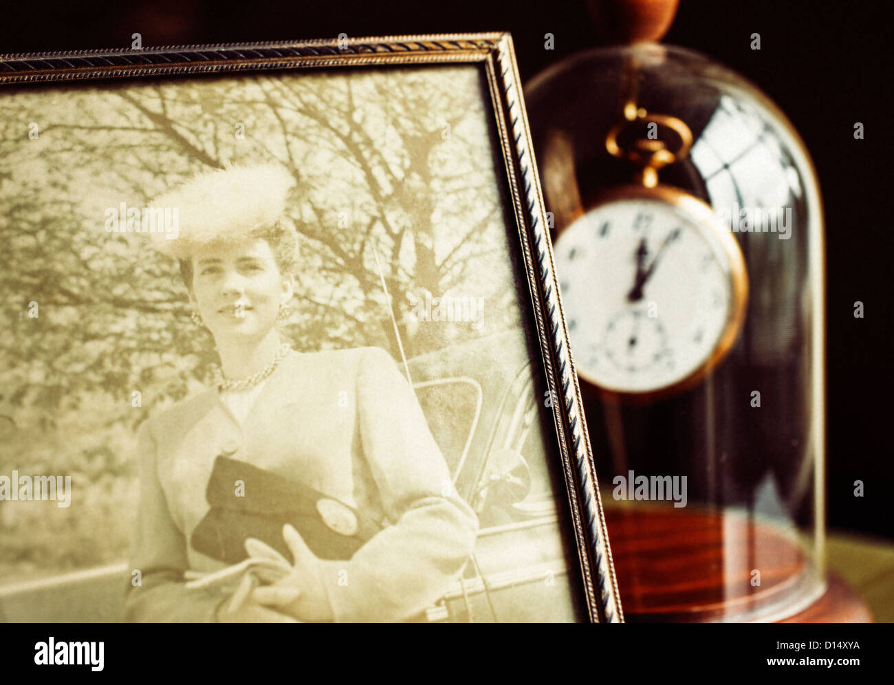 Antique photo woman hi-res stock photography and images - Alamy