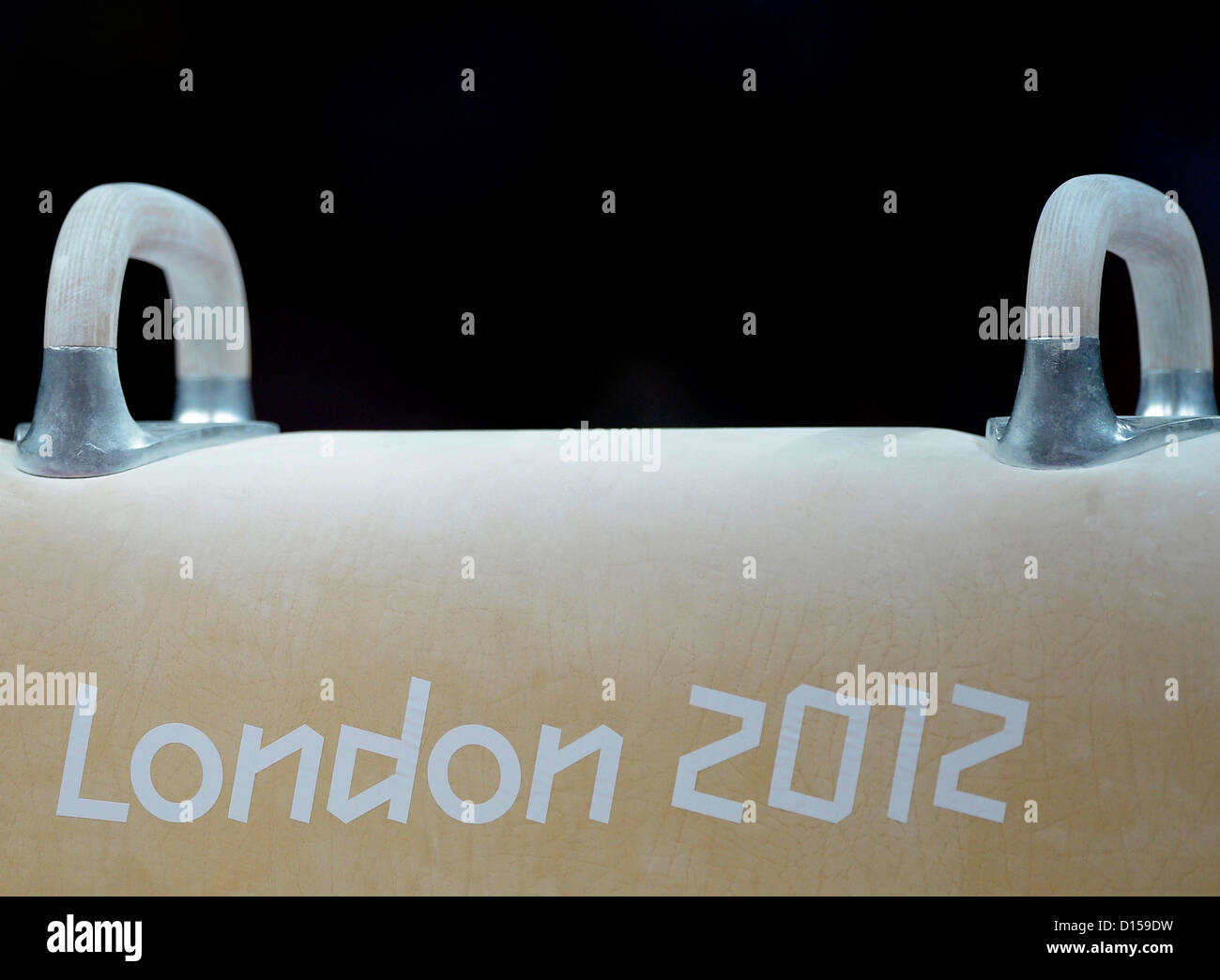 Pommel horse gymnastics hires stock photography and images Alamy