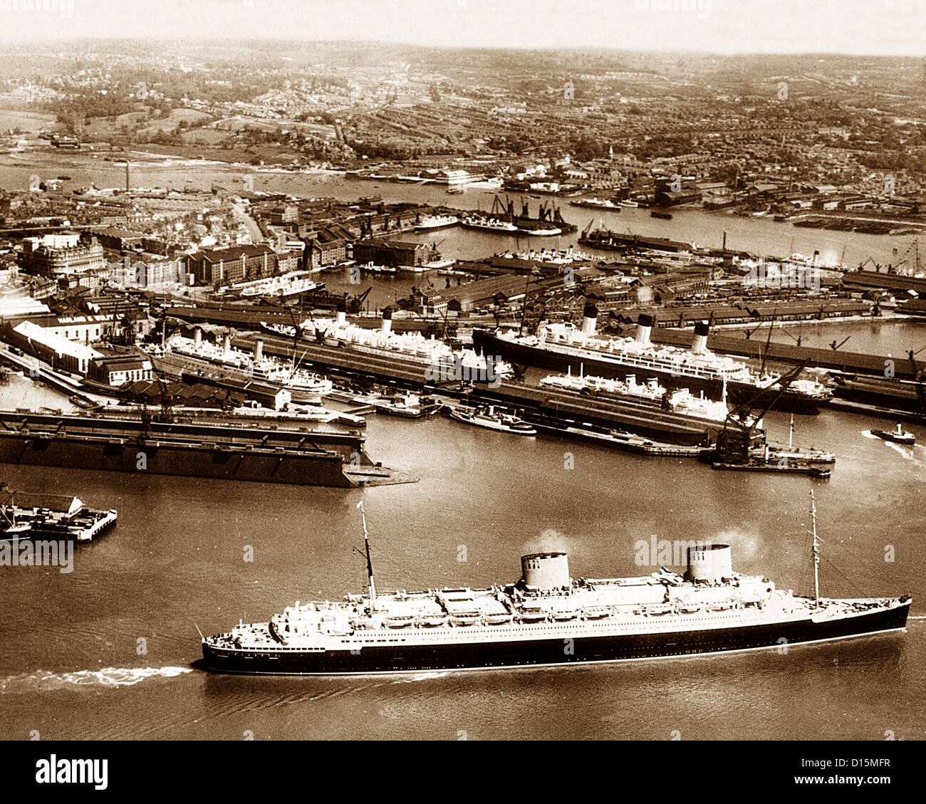 Southampton docks in the 1920s Stock Photo