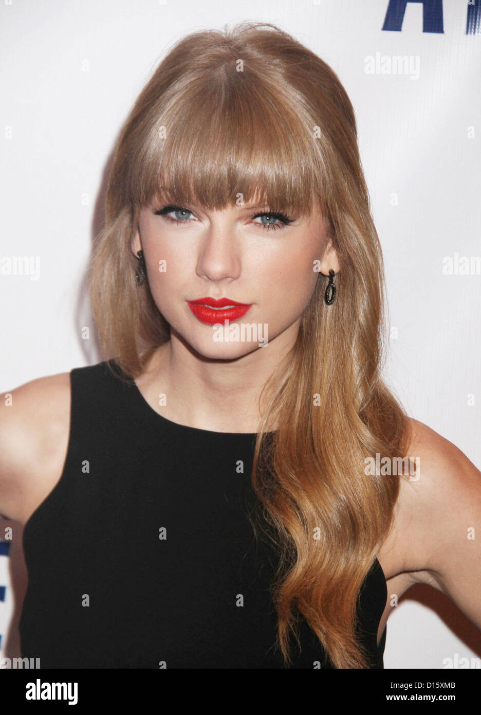 Taylor swift 2012 hi-res stock photography and images - Alamy
