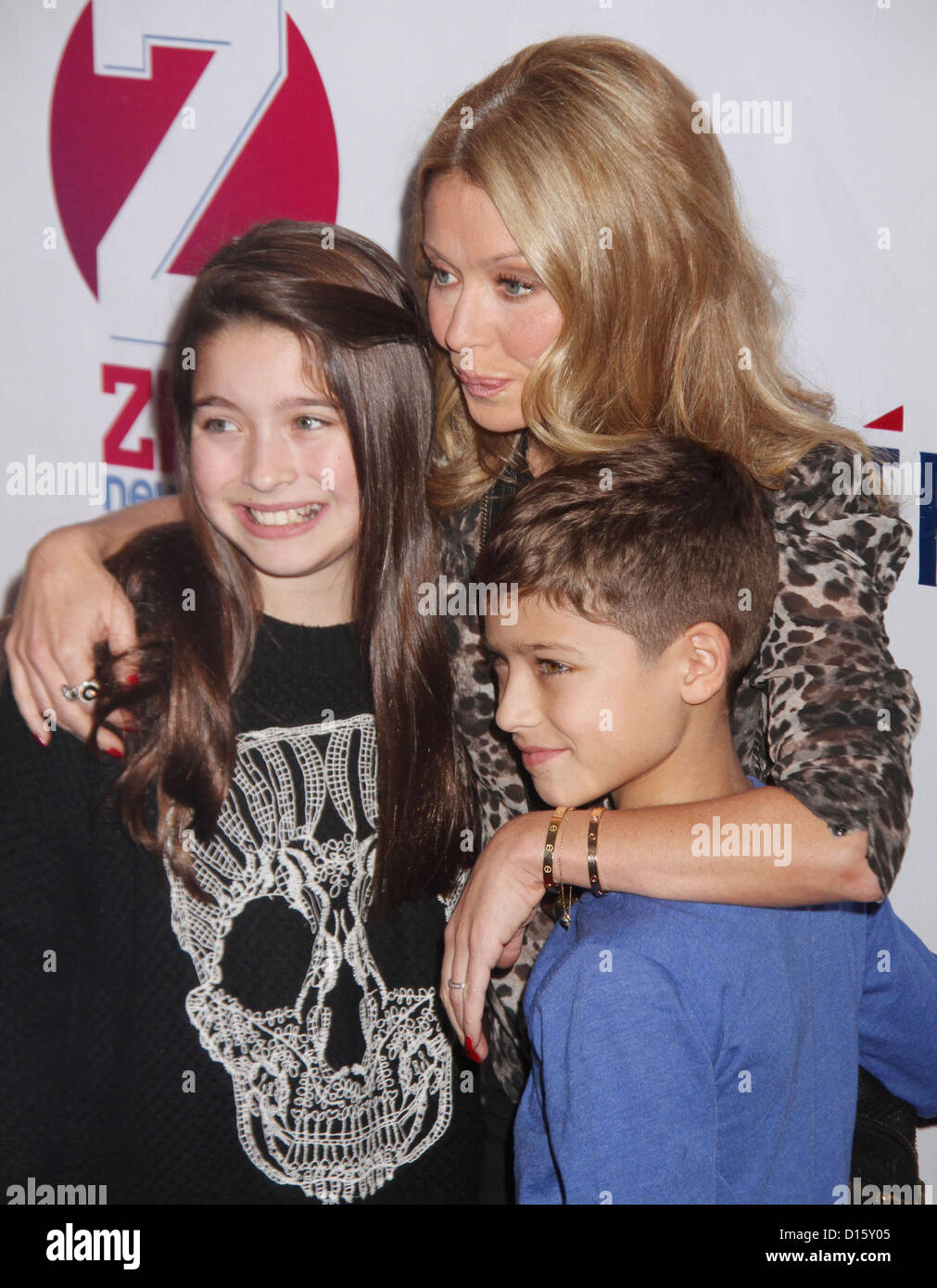 Kelly Ripa Children 2012 Meet Kelly Ripa And Mark Consuelos' 3