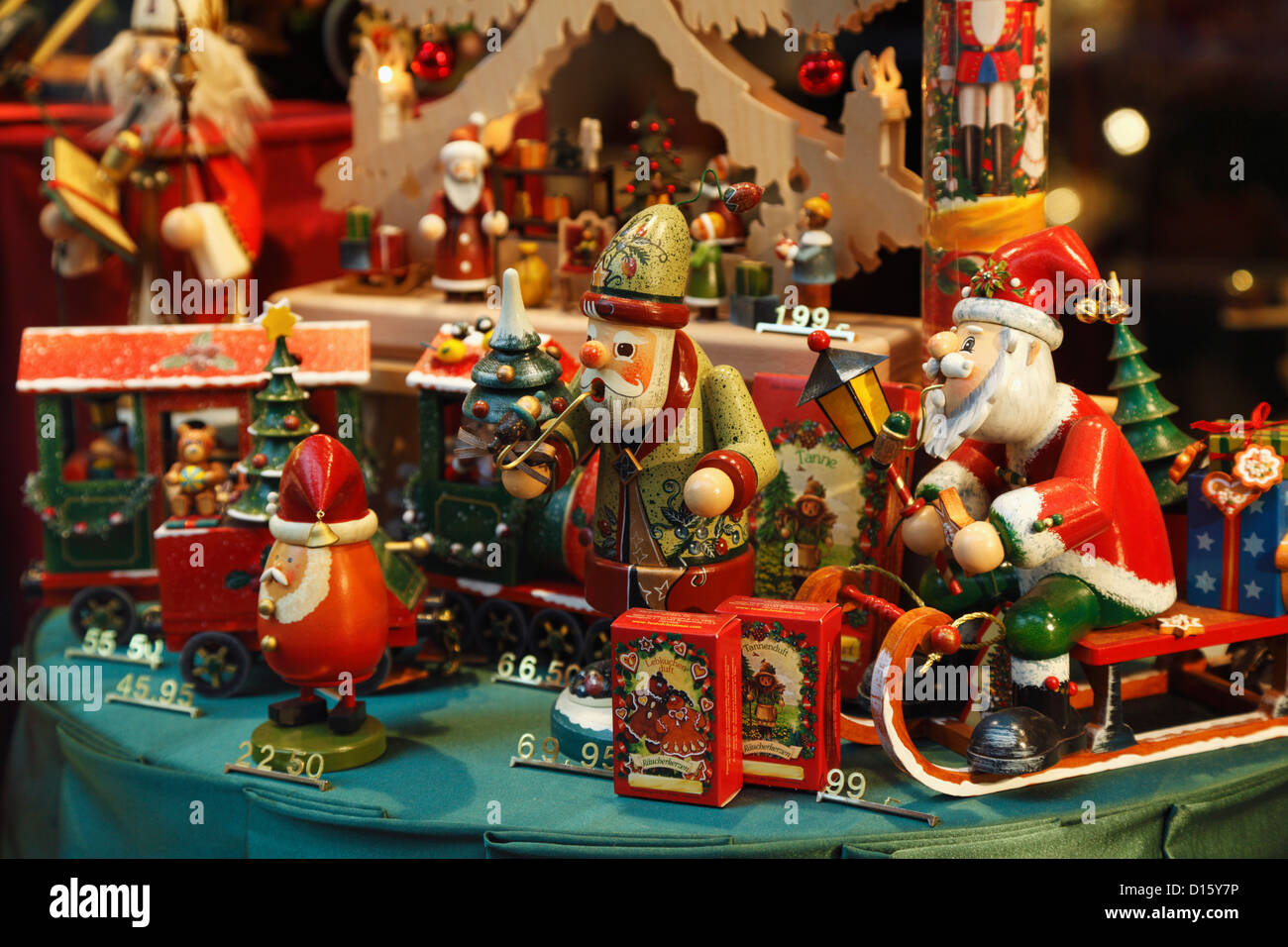 Vintage look Christmas toys and decorations in a store window ...