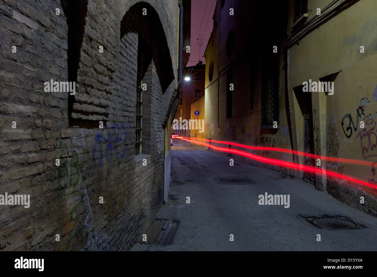 Narrow street italy car hi-res stock photography and images - Alamy