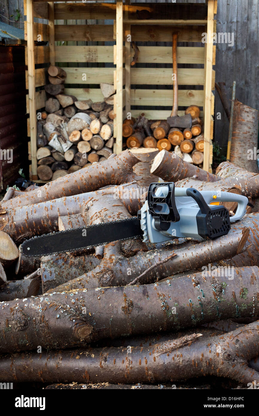 Chainsaw Logs Stock Photos Chainsaw Logs Stock Images Alamy