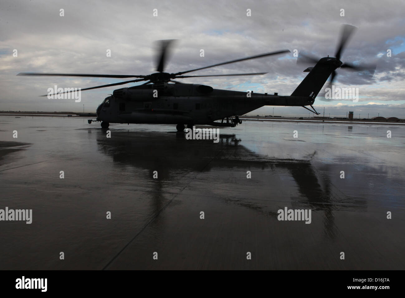 A U.S. Marine Corps CH-53E Super Stallion with Marine Heavy Helicopter Squadron (HMH) 361, Marine Aircraft Group 16, 3rd Marine Stock Photo