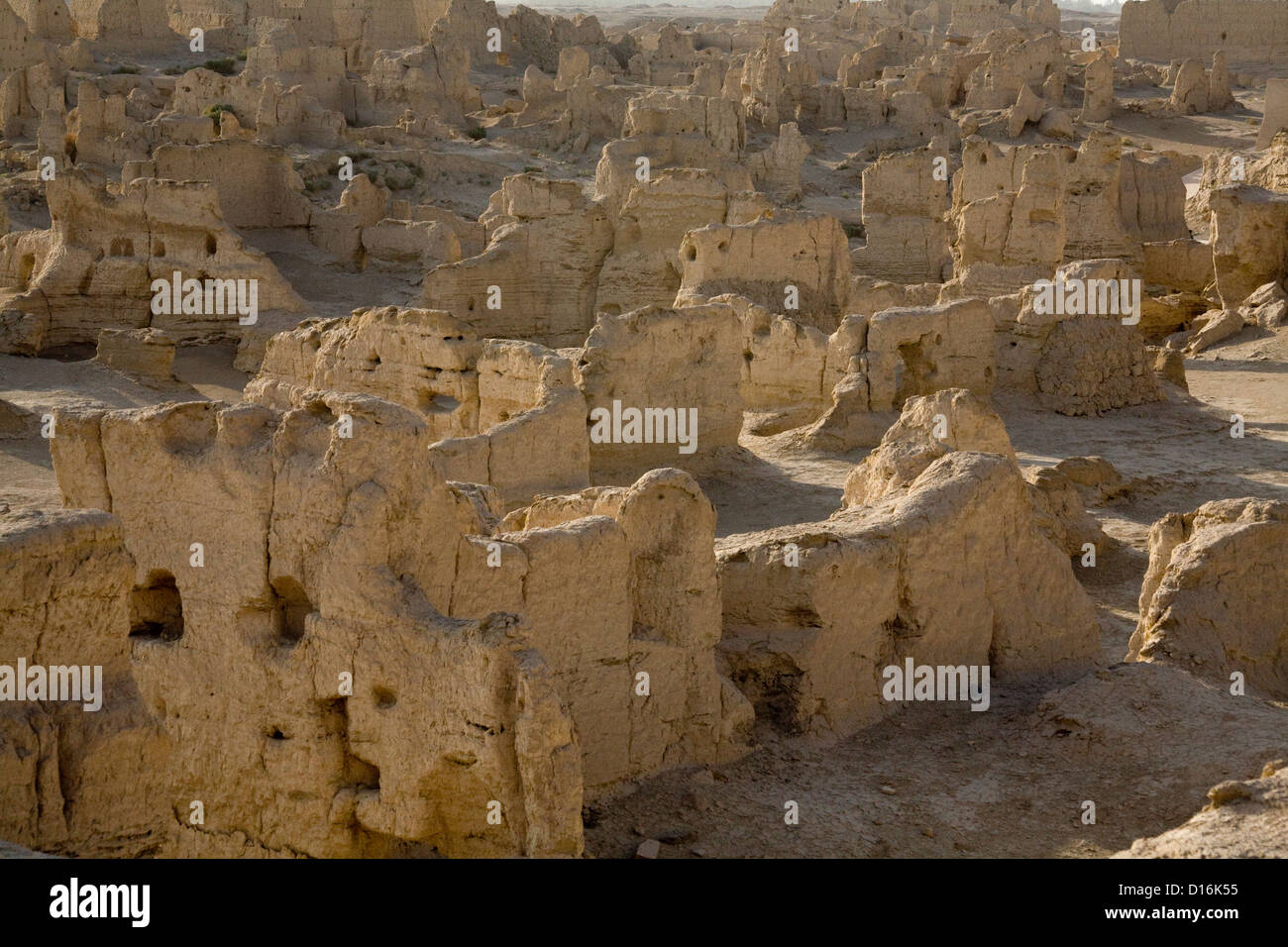 The ruins of Ancient Gaochang City, near Turfan along the silkroad, Xinjiang Province, Uygur Autonomous Region Stock Photo
