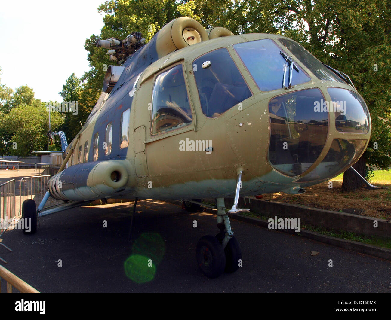 Mil mi 8 hi-res stock photography and images - Alamy