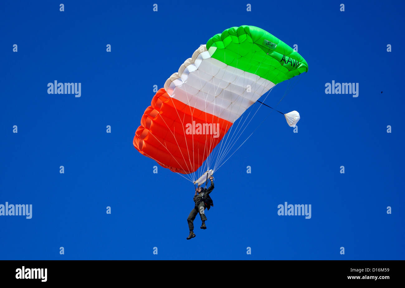 Indian army soldier on parachute hires stock photography and images