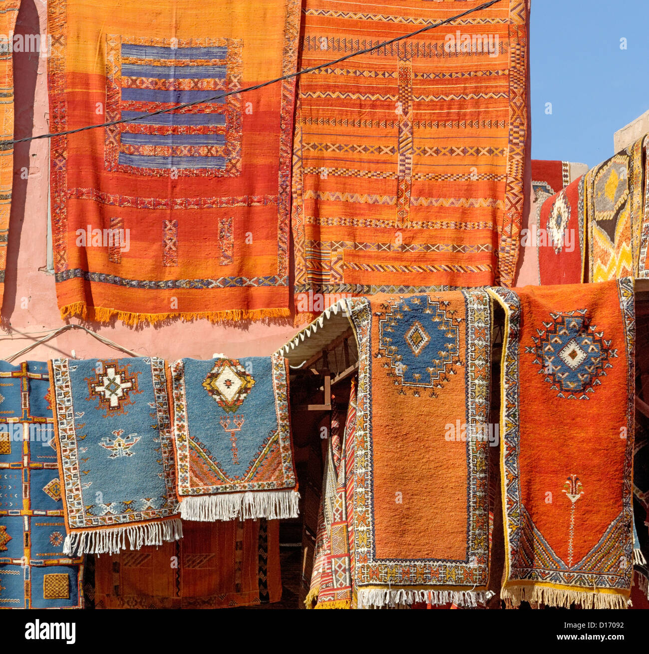 Hanging carpets hires stock photography and images Alamy