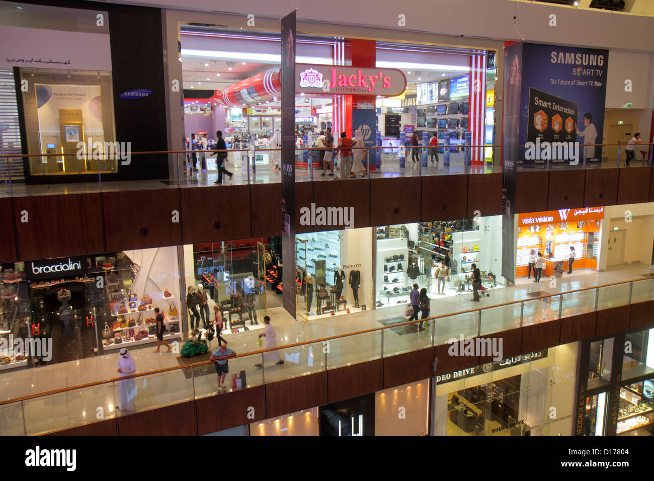 Page 11 - Mall Store Front High Resolution Stock Photography and Images -  Alamy