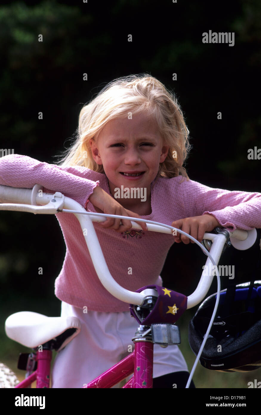 Eight year old blonde girl hi-res stock photography and images - Alamy