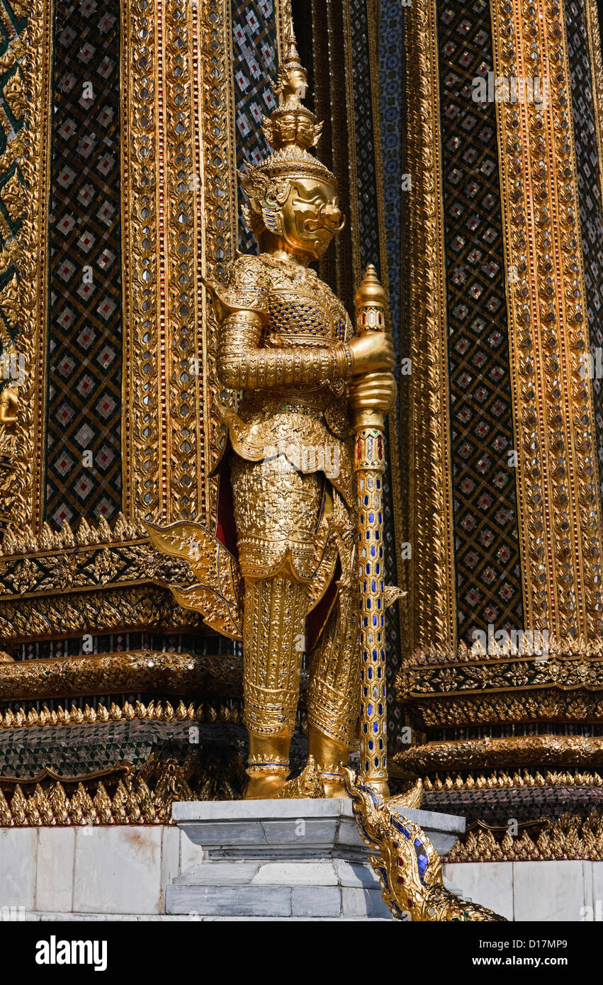 statue-temple-entrance-in-bangkok-hi-res-stock-photography-and-images